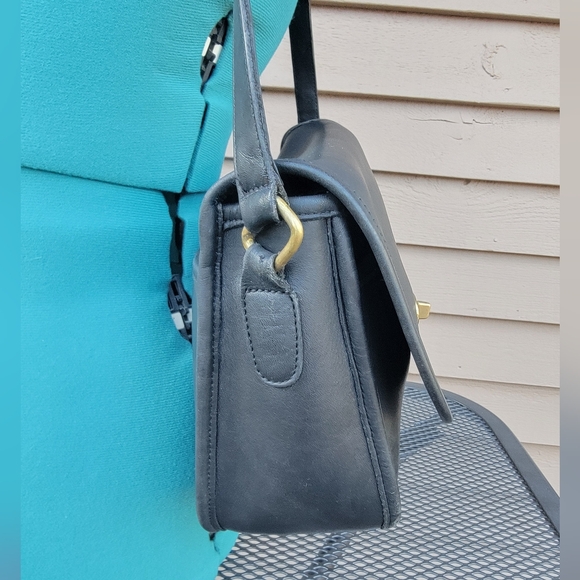 COACH Vintage #9790 City Bag Black leather shoulder bag. - Picture 4 of 16